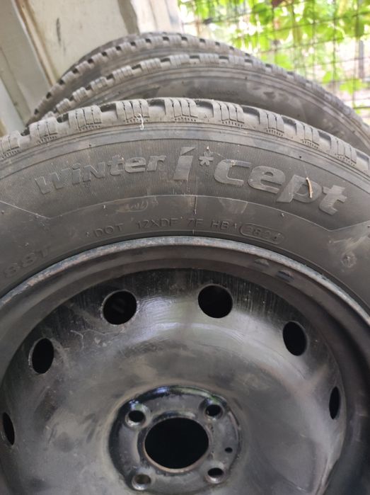 Vând roti Dacia Renault complete iarna Hankook icept 3 dot 2024 185/65