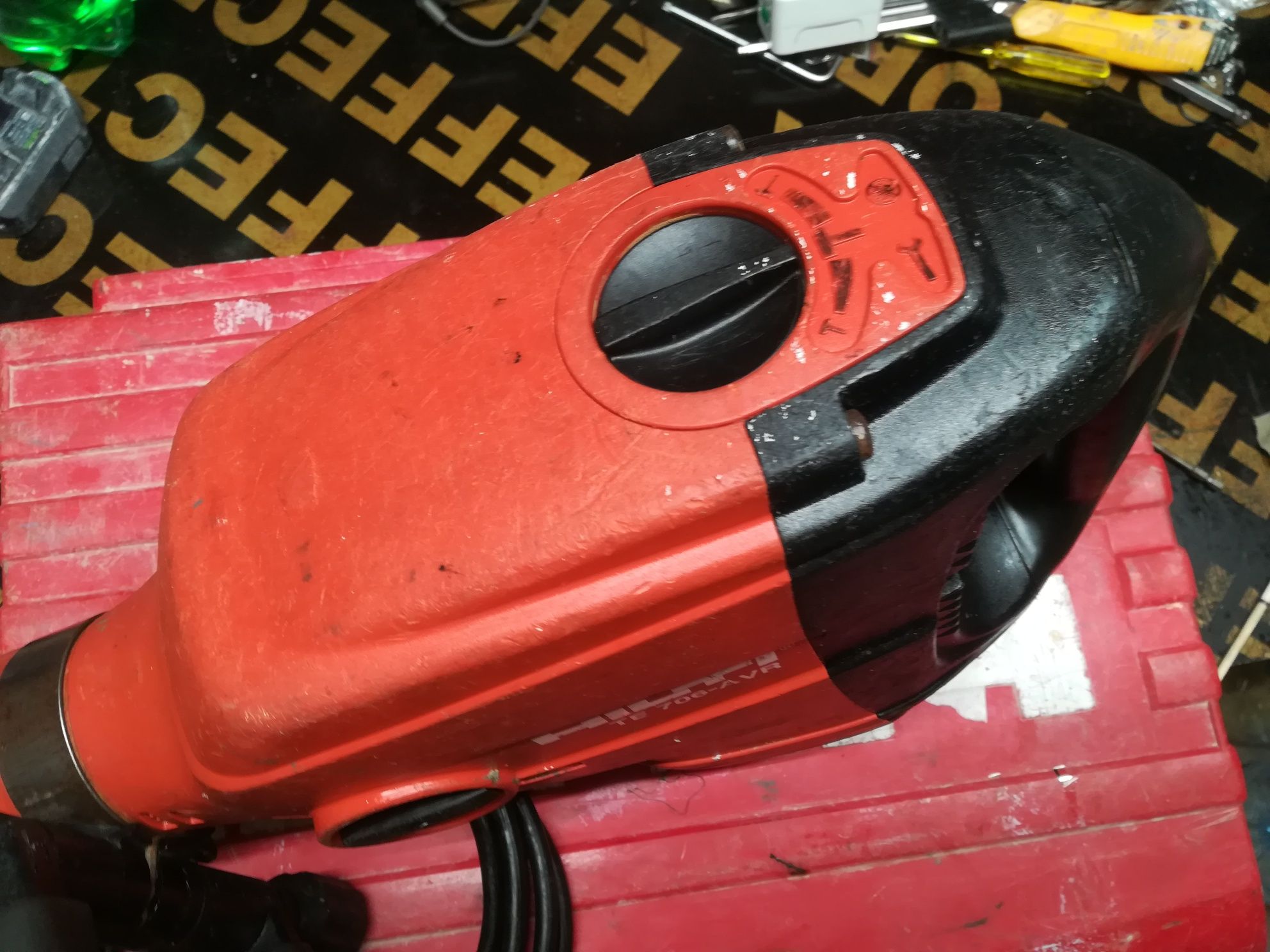 Къртач Хилти Hilti Te 2000 avr, и Te 706 avr