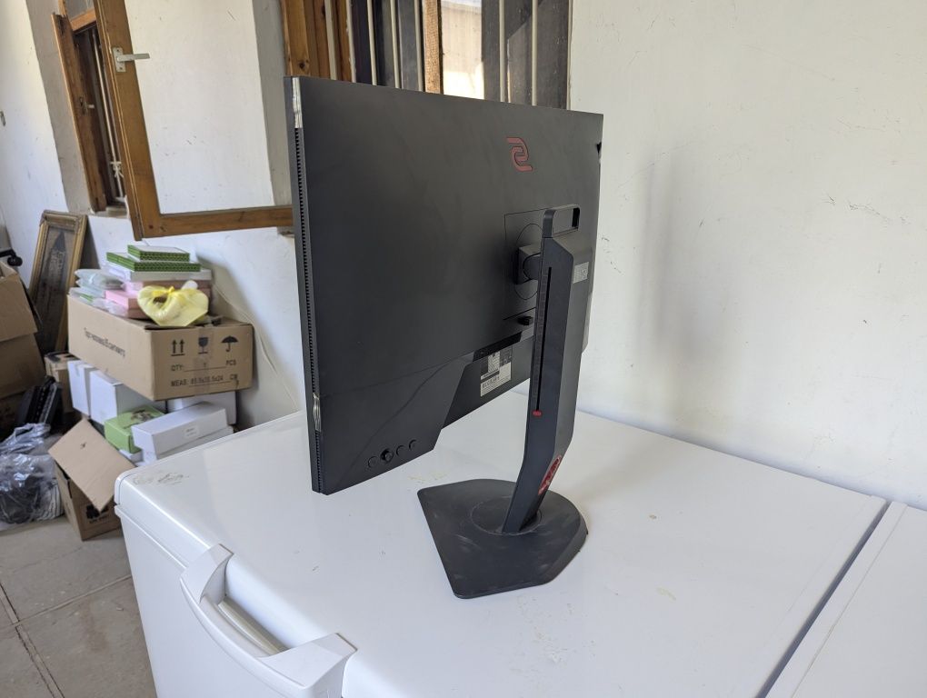 Монитор Zowie 27