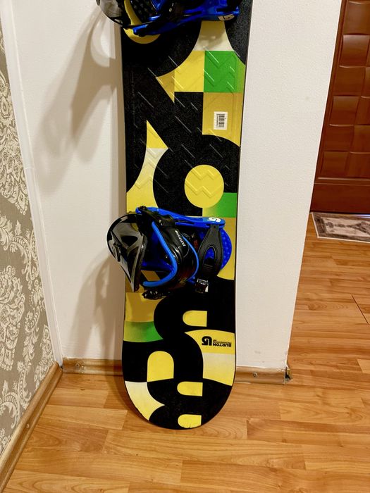 Placa snowboard burton 147 cm cu legaturi  burton