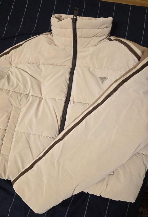 Дамско зимно яке GUESS