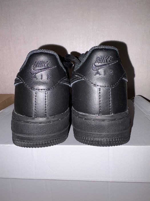 Nike Air Force 1 LV8/LE "Triple Black" - Номер 38