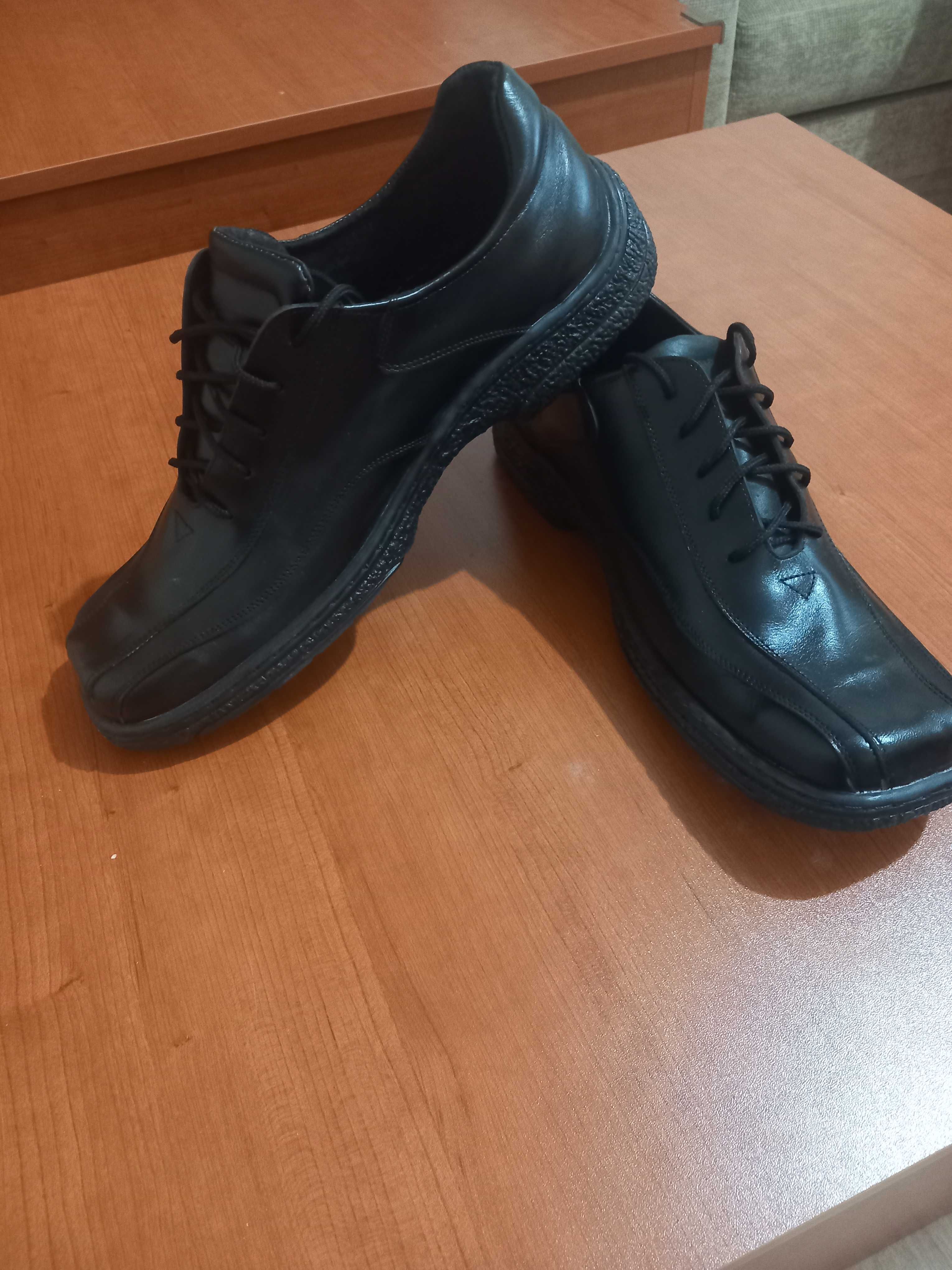 Чисто нови мъжки обувки N 46