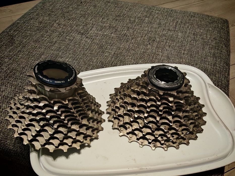 Caseta pinioane 11 viteze Shimano Ultegra CS-R8000 11-25 si 11-28