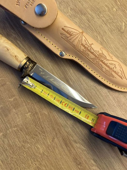 Продавам ловен нож Marttiini