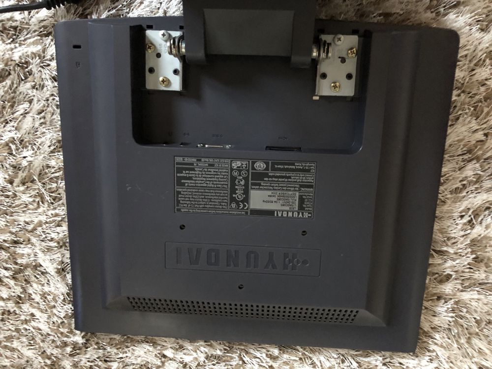 Monitor Hyundai L505