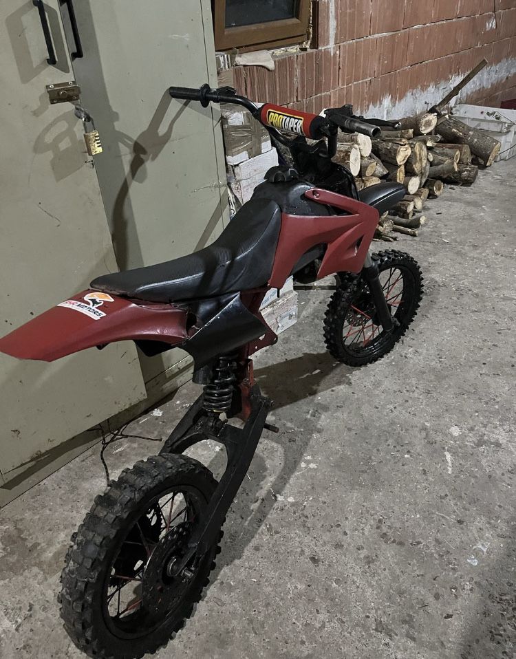 Vând cadru cross 125 cc