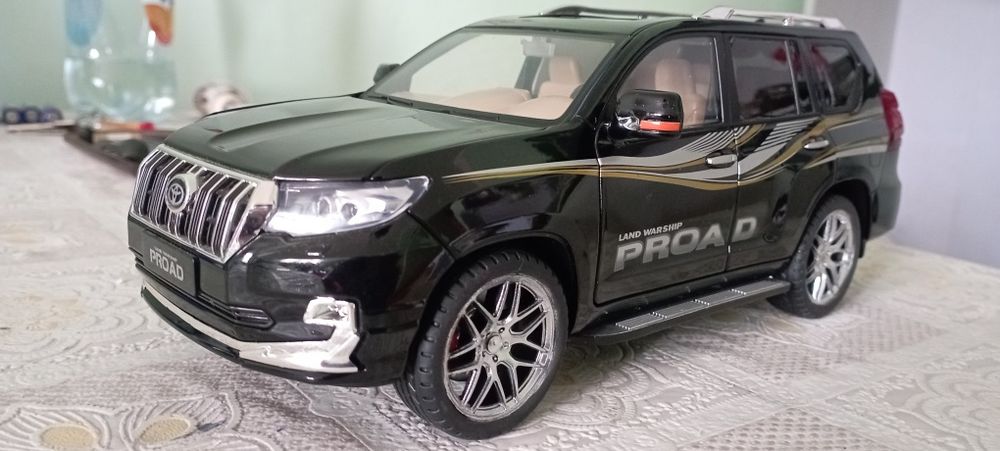 Продам сувенир Прадо 1:18