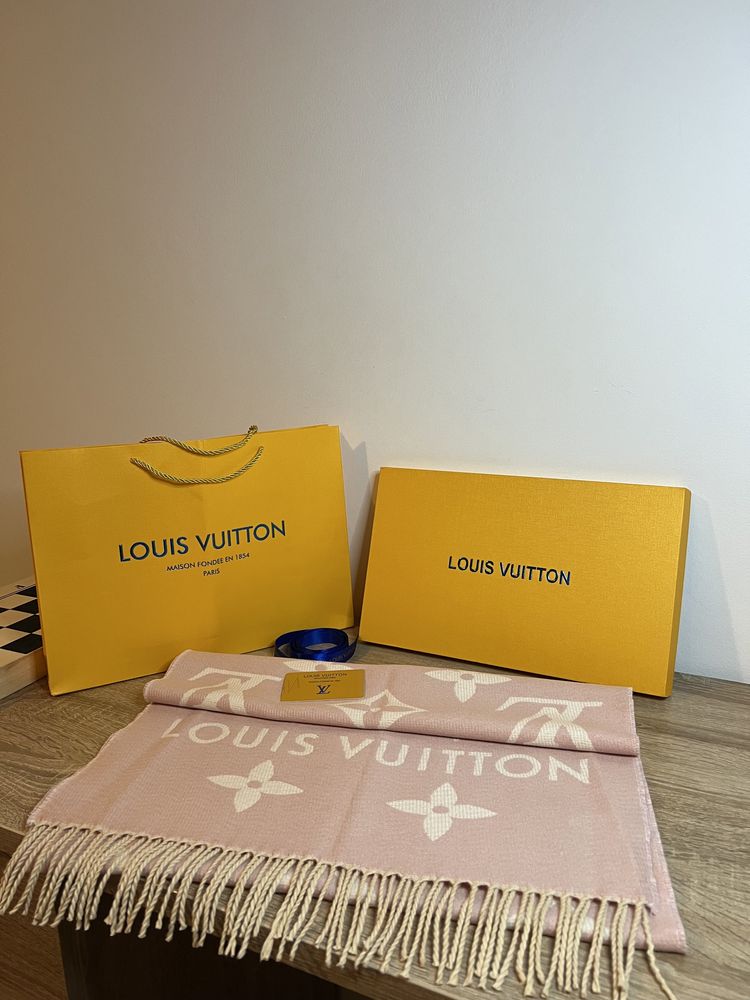 Esarfa Louis Vuitton full box