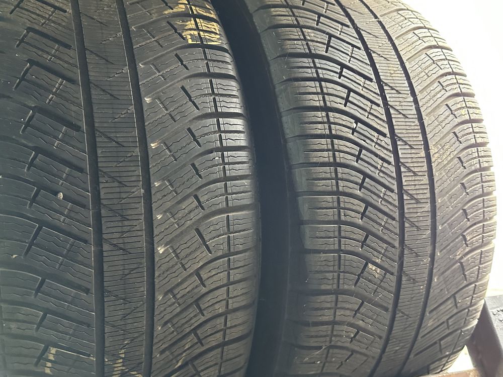 295/30/20și 295/40/20Michelin