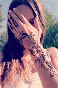 Tatuaje temporare cu Henna
