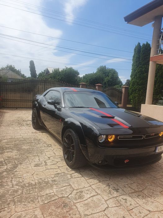 Dodge challenger