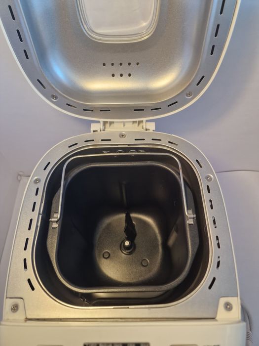 Mașină de făcut pâine Gorenje BM900WII – 550W, 15 programe