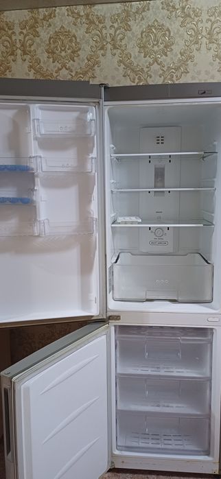 Холдильник LG  в рабочем состоянии бу