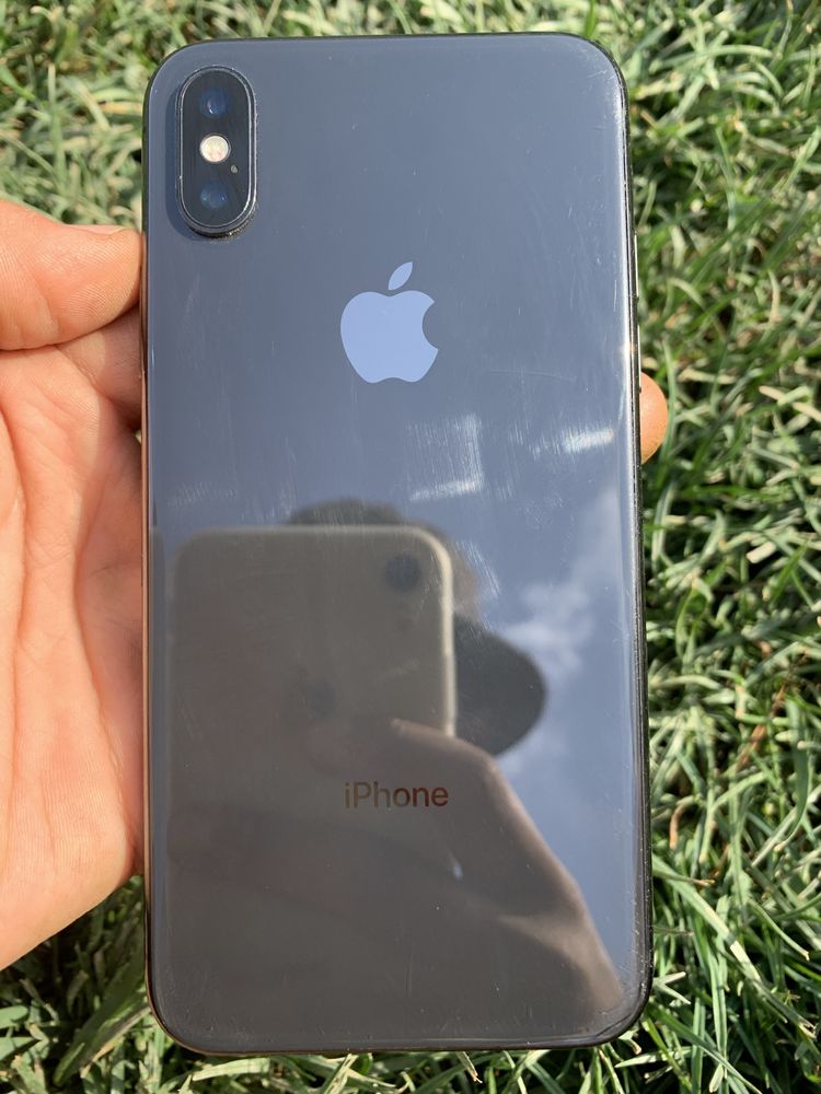 Iphone x sotiladi 1.300 ideal tel mazza qilib ishlataslar aloqaga chir