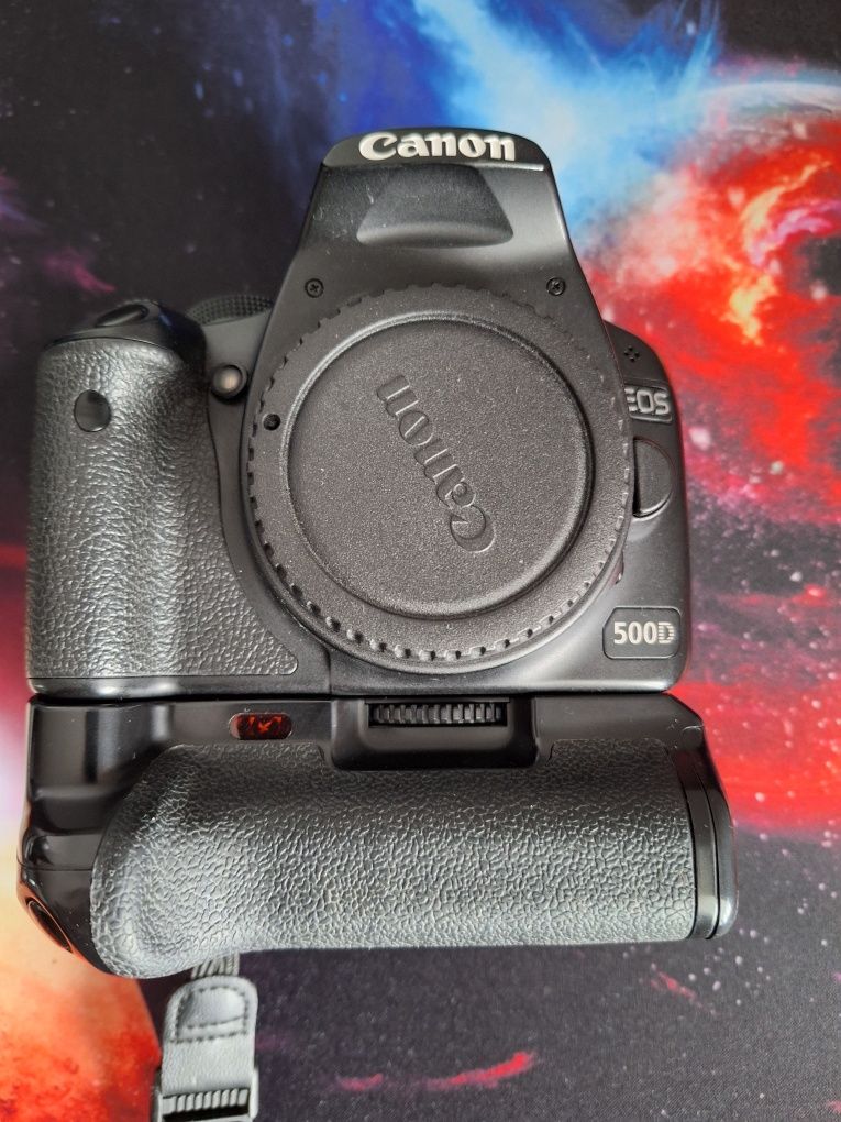 Aparat foto Canon 500D + grip + card