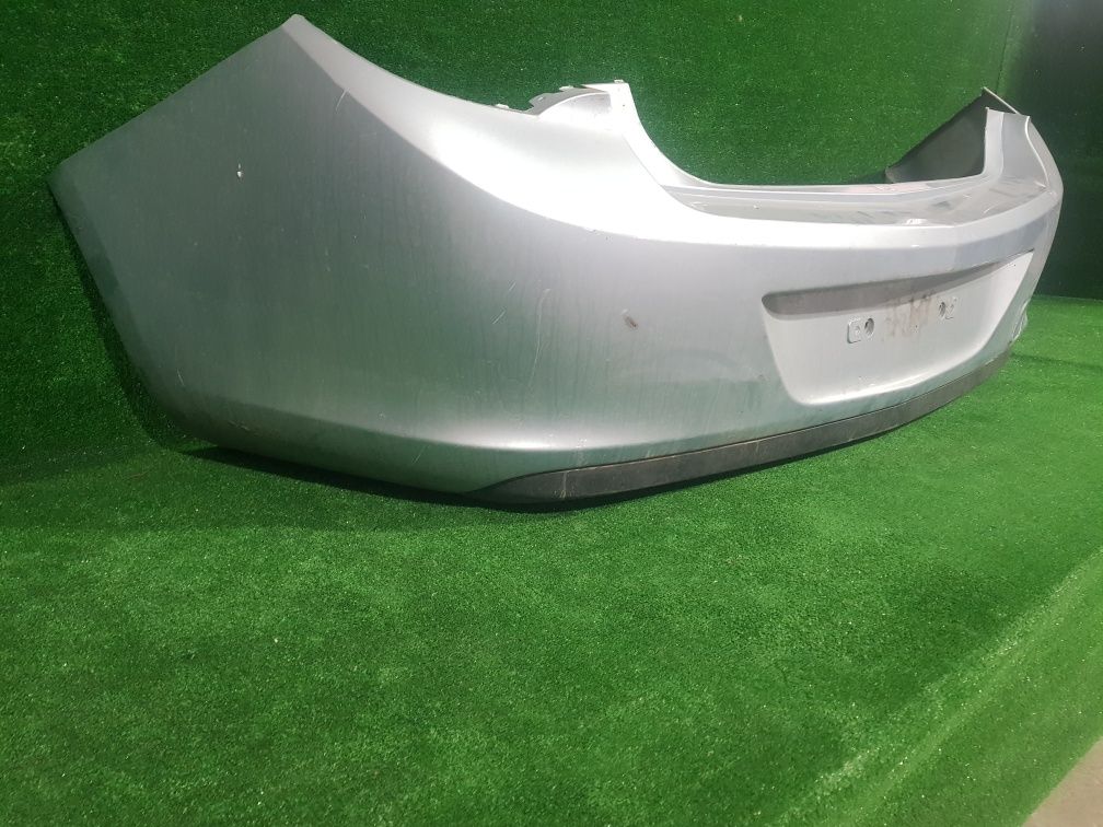 Bara spate Opel Astra j  sedan cu spoiler an 2010-2015