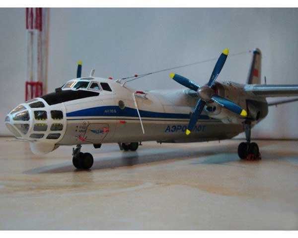 Сборная модель самолета Ан-30 (Amodel 1/72)