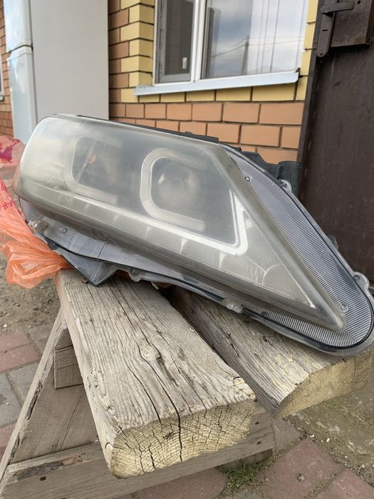 Фара передняя правая на Toyota Camry 50 б/у