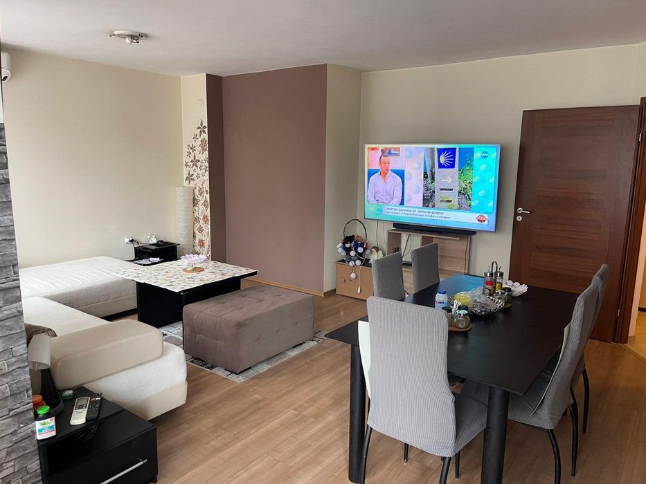 Дава се под наем Тристаен апартамент в Пловдив, Кючук Париж - 90 кв.м за 561 € - Снимка #2