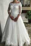 Vand sau inchiriez Rochie de mireasa cu trena