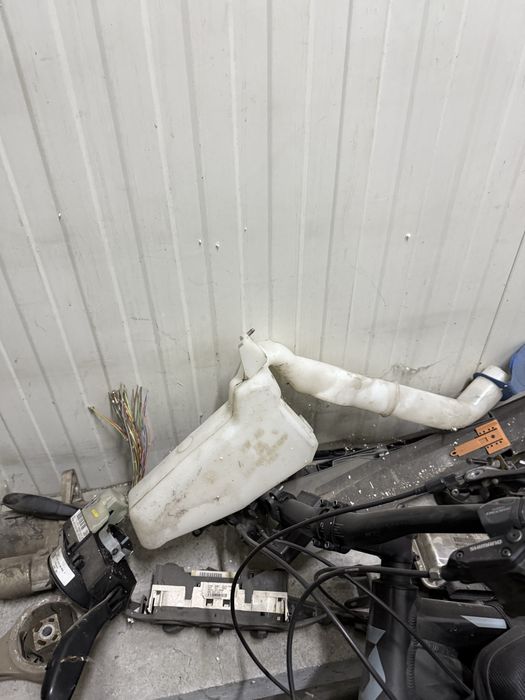 Останали части от фолксваген поло 9N