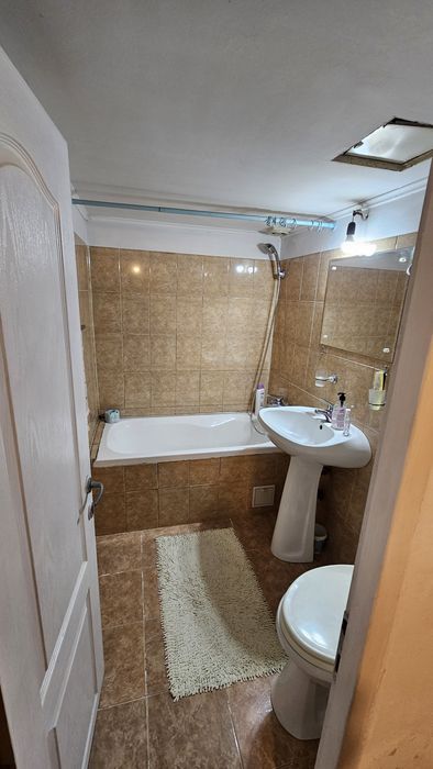 Casa de vânzare, zona Rahova, str Sandulita