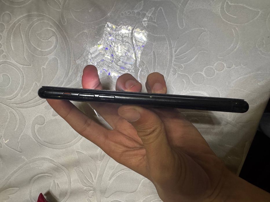 Iphone 11 pro holat zor