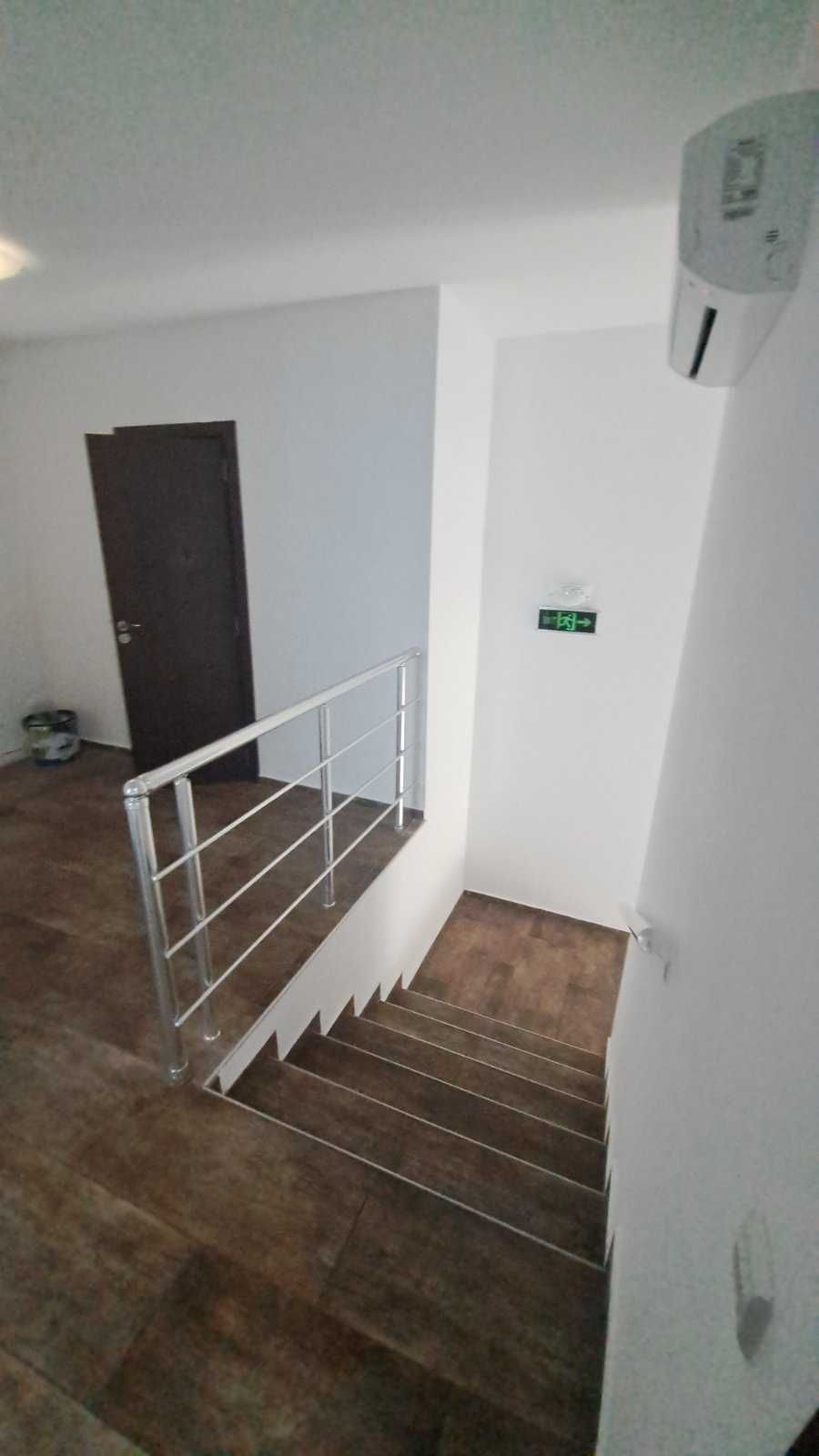 Офис с паркомясто