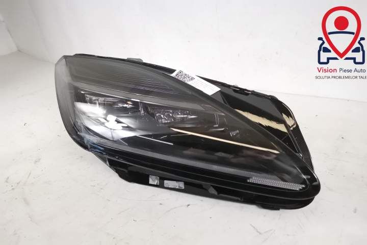 Фар Дясно Оригинален Пълен Лед Адаптивен Премиум РТ С Led модул ПОВРЕД