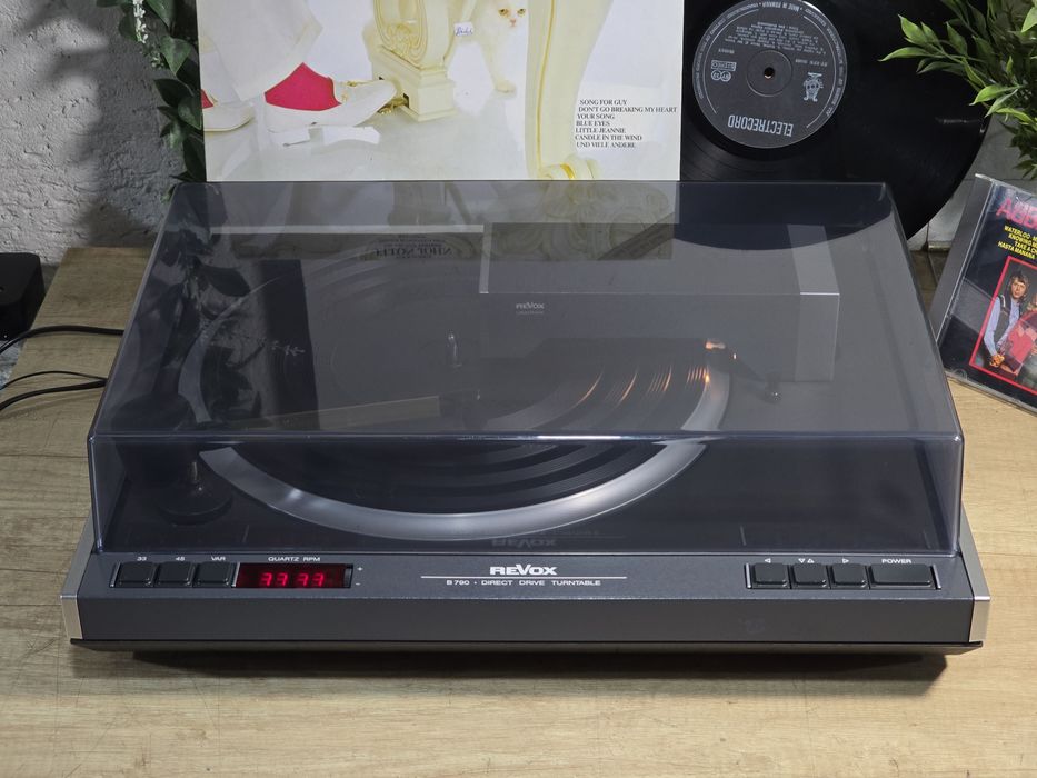 Pick-up REVOX B790, direct drive, turntable, digital comand,hifi audio