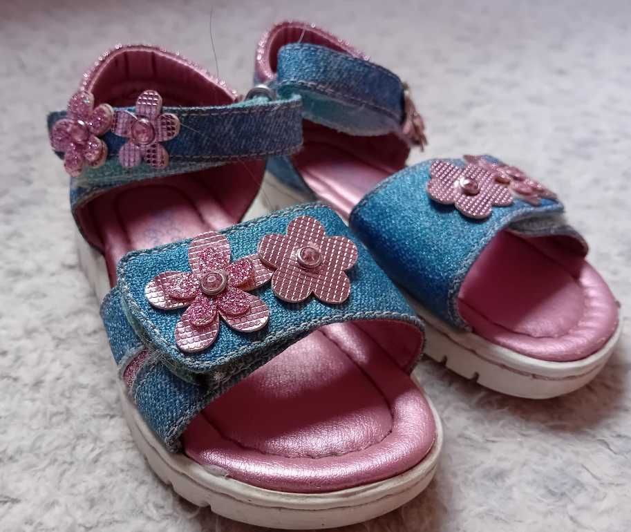 Оригинални детски сандали Cupcake Couture - номер 23