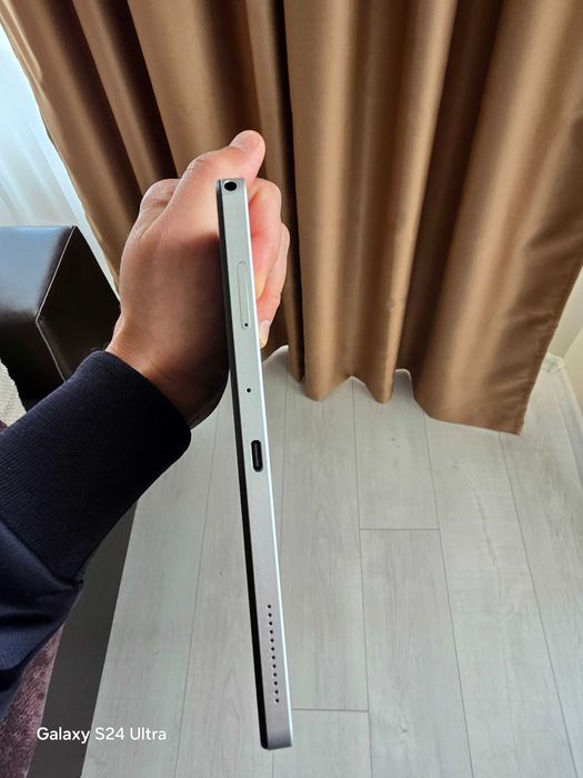 Acer Iconia Tab M10