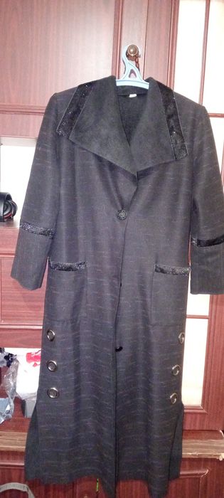 Киймлар сотилади