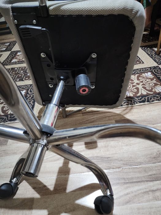 Компьютерное игровое кресло для айтишников