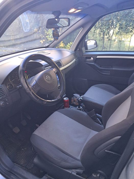 Vând Opel Meriva