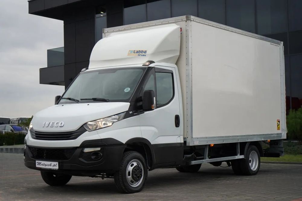 Iveco DAILY 35-140 / 4.2 M CONTAINER / LIFT / TWIN GVWR: 3500 KG / IMPORTAT