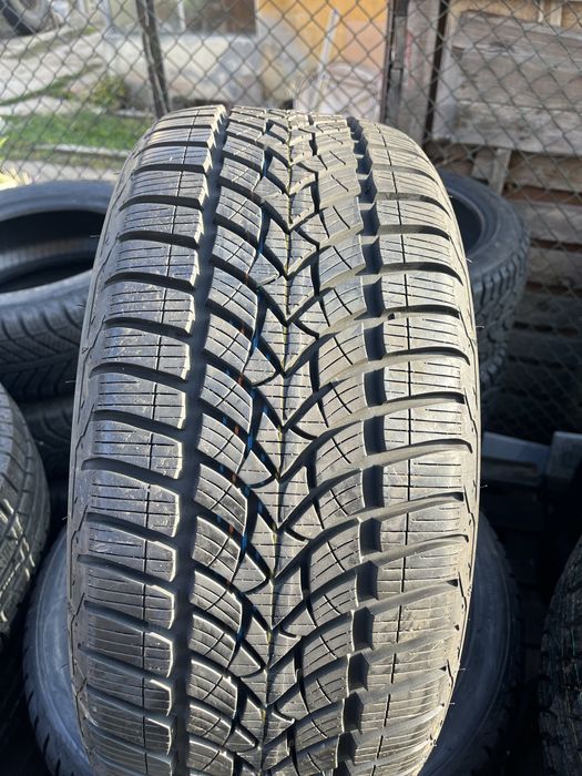 4бр Зимни гуми 225/45/17 Esa Tecar   НОВИ