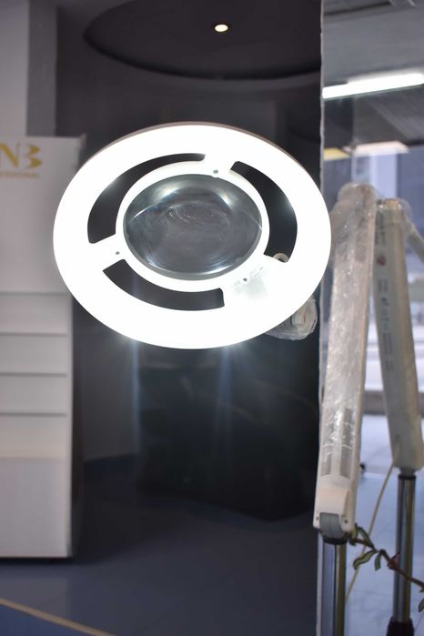 Продавам професионална козметична апаратура.
 X