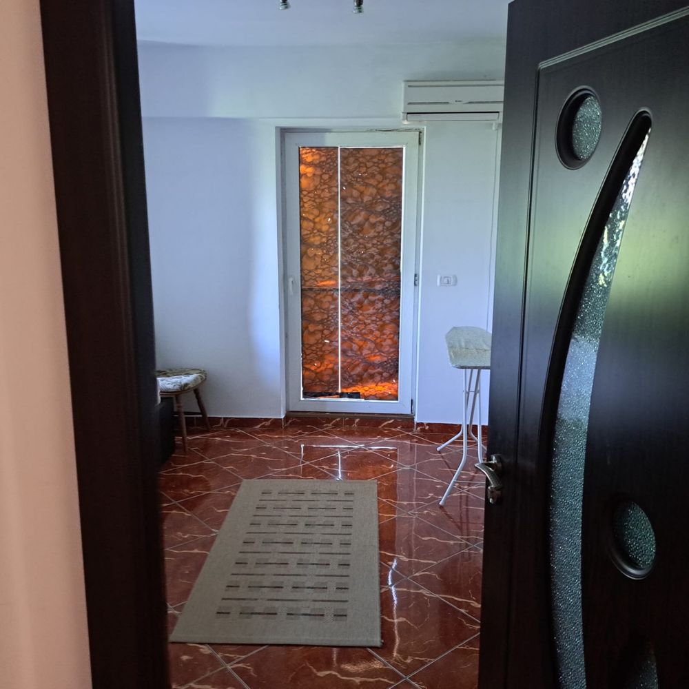 Apartament 2 cam de inchiriat pe Sisesti