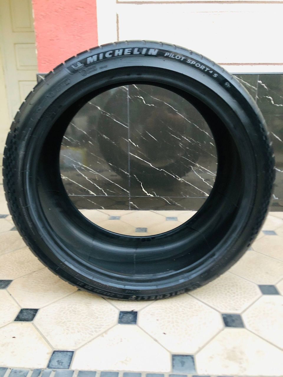 Michelin 285 35 ZR 21 Pilot Sports balon 1 Dona Holati yaxshi