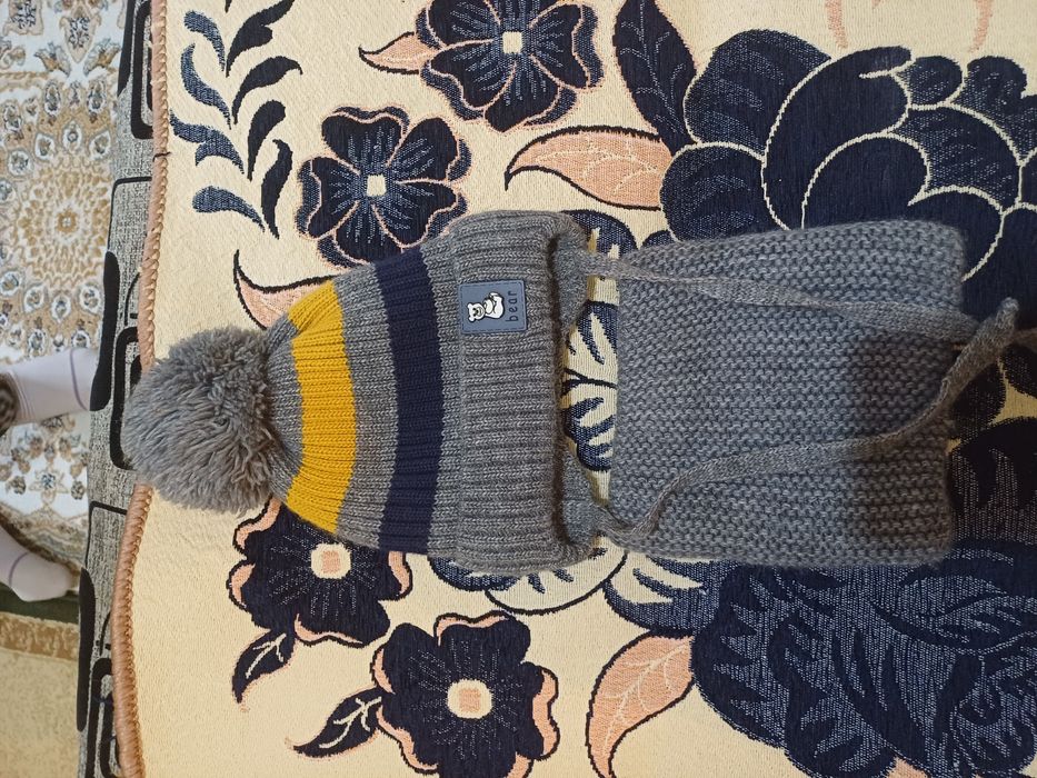 Шапка и хамут продам