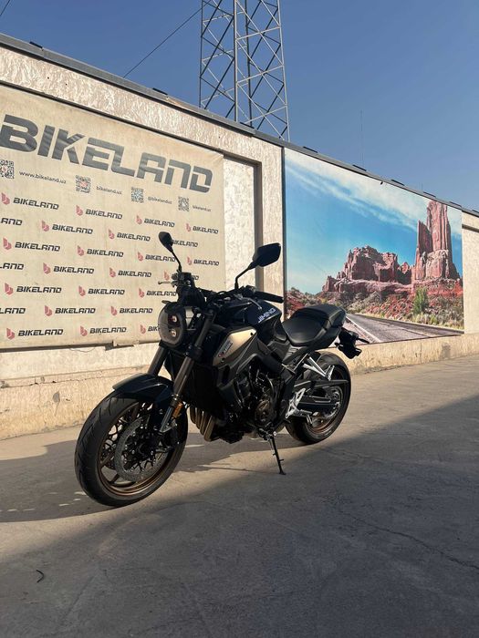 Новый стритбайк ZEN CB800