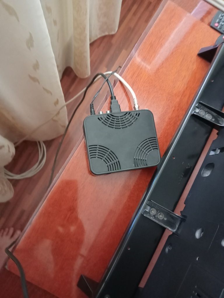 Vând receiver Telecom in stare foarte buna