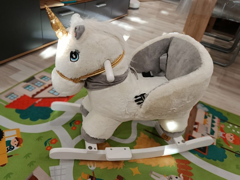 Люлеещо се конче