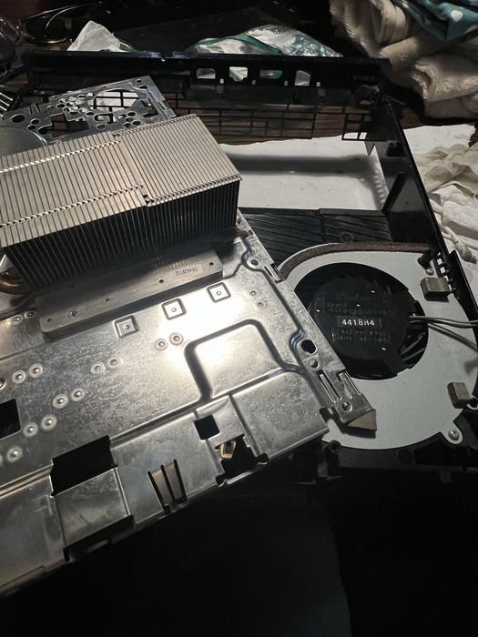 Service Console Manete PlayStation & Xbox | Curatare Upgrade Reparatii