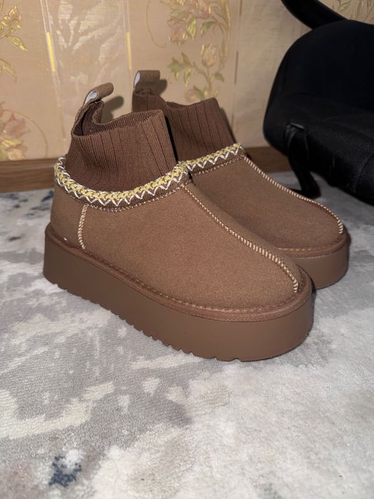 Продаю угги, в отличном состоянии