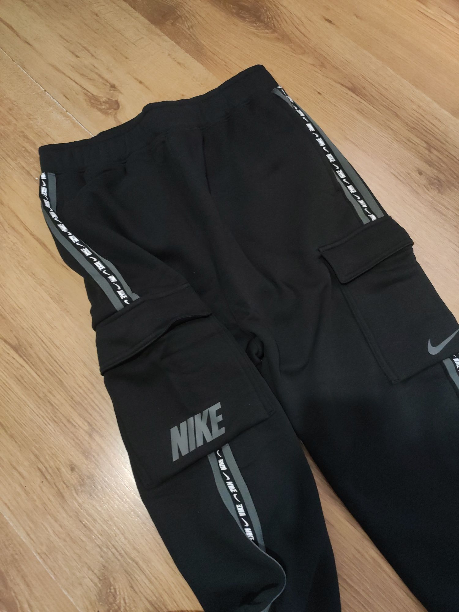 Pantaloni de trening Nike Sportswear Cargo mărimea S