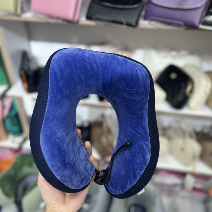 Подушки на шею.