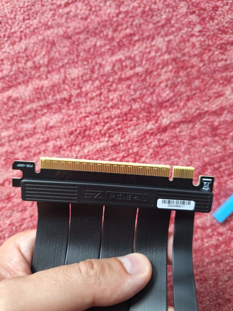 PCI-E x 16 4.0 Riser Cable